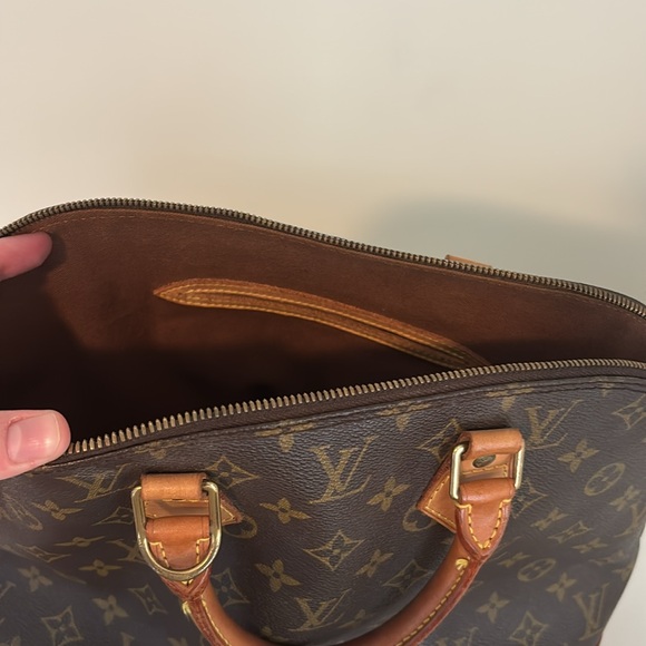 LOUIS Vuitton bag - Picture 5 of 5